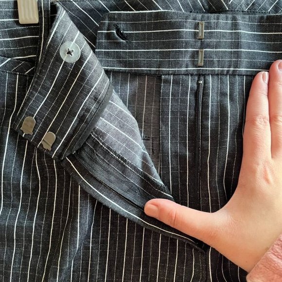 EUC Larry Levine Capri Pants - Picture 4 of 5